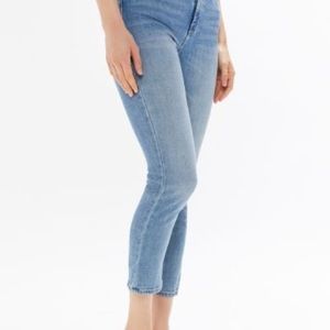 BDG high waisted “girlfriend” jeans